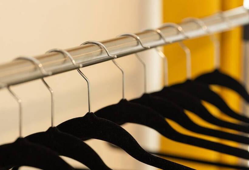 James  Place @ Pontmorlais