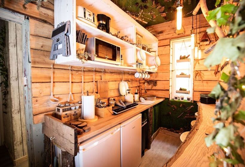 James  Place @ Pontmorlais