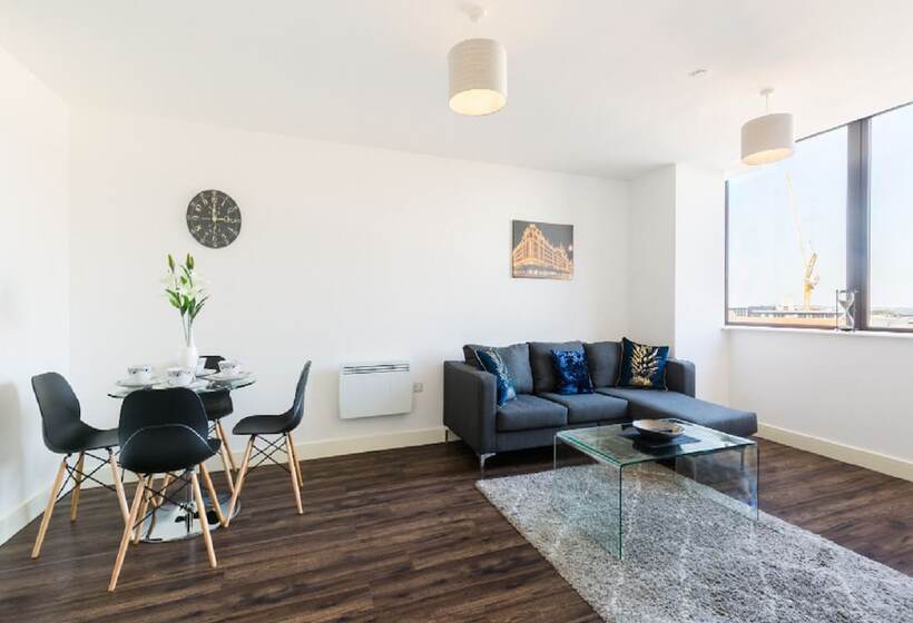 Kcs Luxury Apartment   Broad Street Birmingham