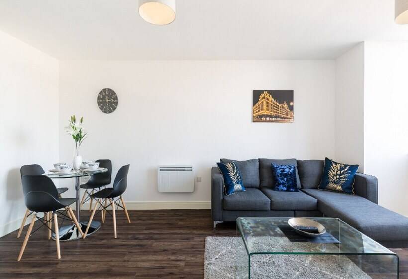 Kcs Luxury Apartment   Broad Street Birmingham