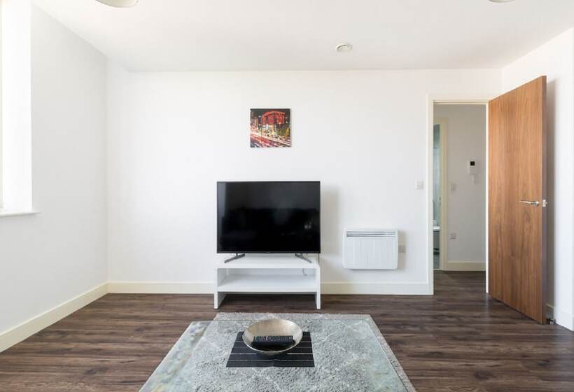 Kcs Luxury Apartment   Broad Street Birmingham