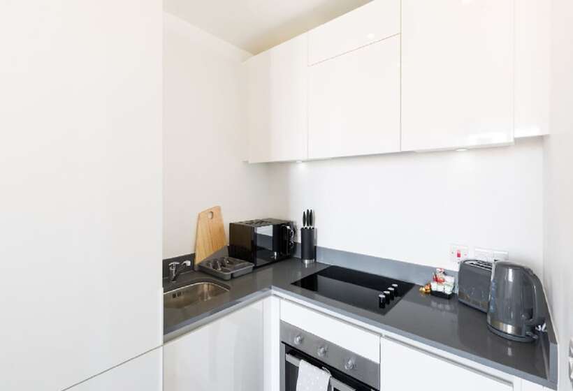 Kcs Luxury Apartment   Broad Street Birmingham