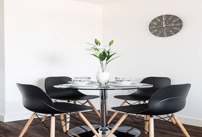 Kcs Luxury Apartment   Broad Street Birmingham