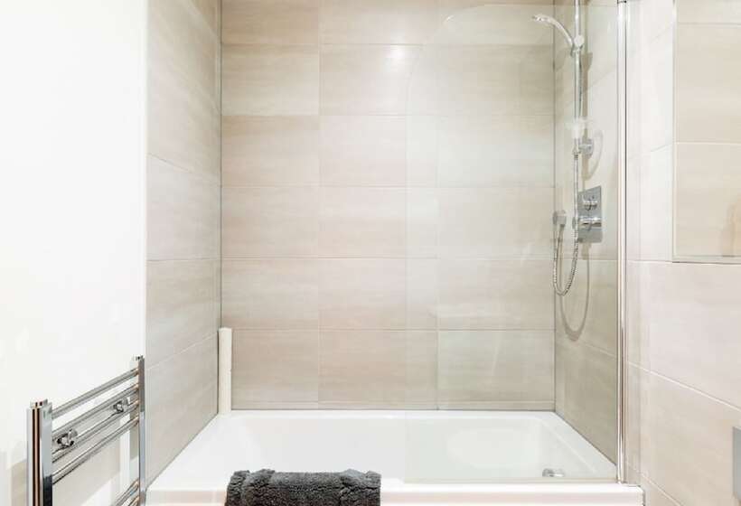 Kcs Luxury Apartment   Broad Street Birmingham