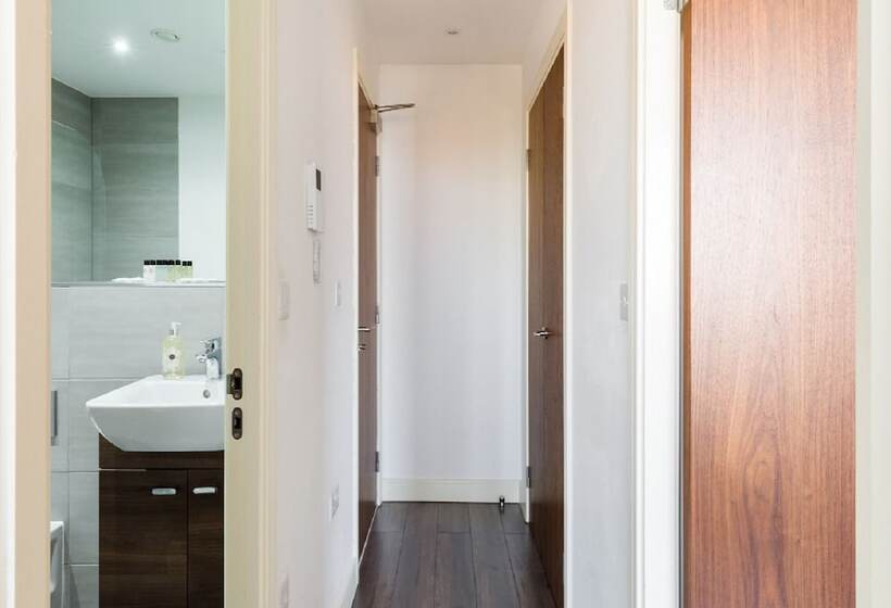 Kcs Luxury Apartment   Broad Street Birmingham