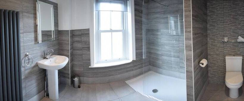 بنسيون Woodlyn Guest House