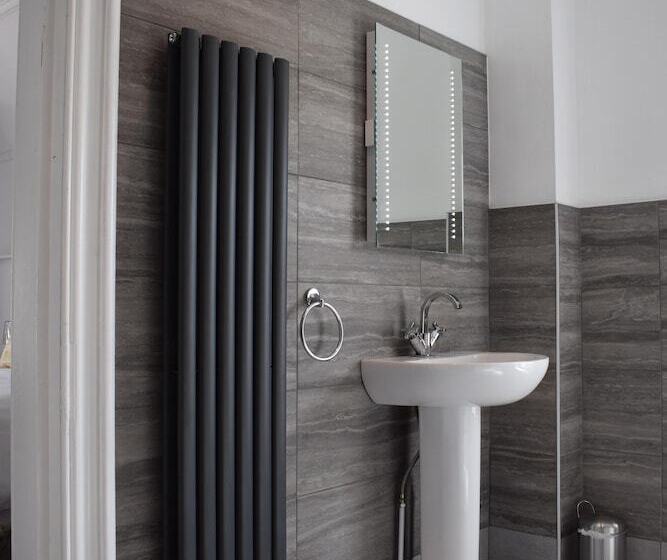 بنسيون Woodlyn Guest House