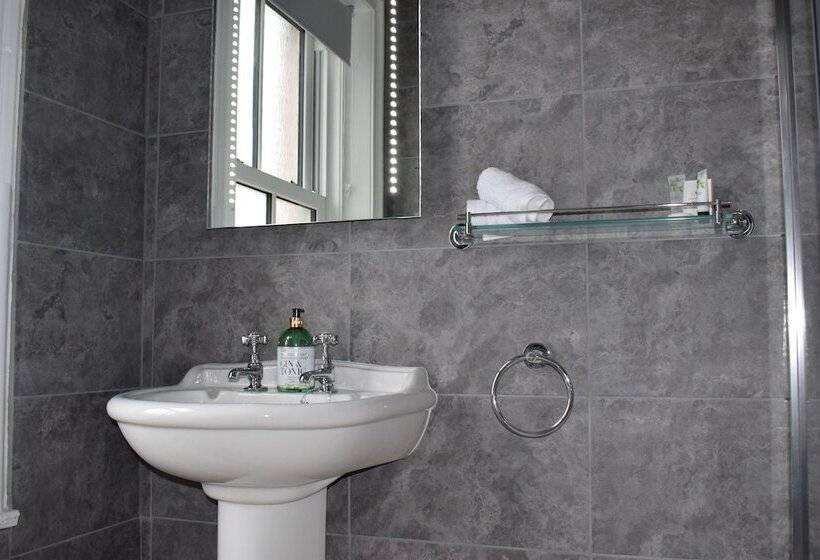 بنسيون Woodlyn Guest House