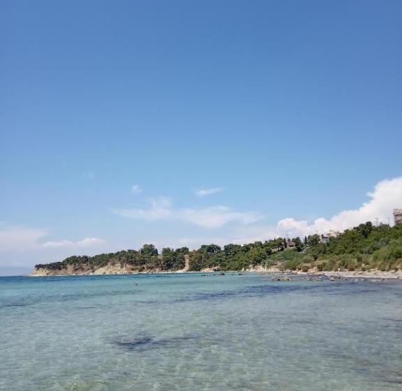 Pyrgos Ralli Estate Apartments And Suites