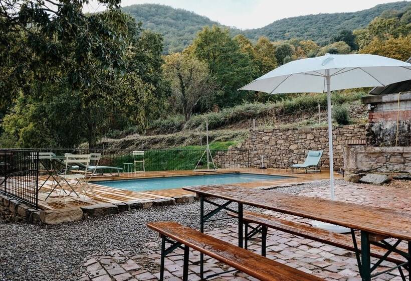 Rectoría De Castellar De La Muntanya