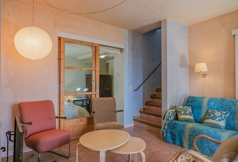 Rectoría De Castellar De La Muntanya