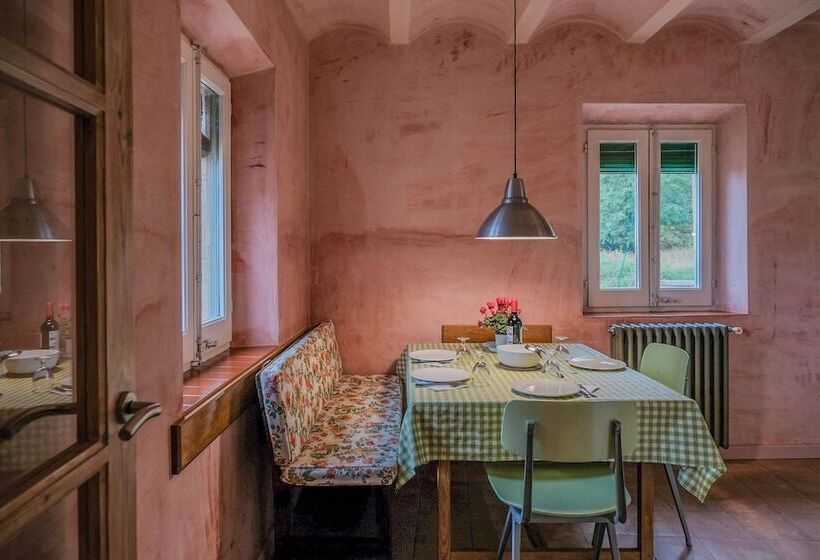 Rectoría De Castellar De La Muntanya