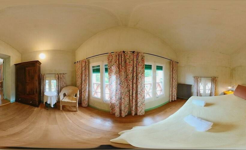 Rectoría De Castellar De La Muntanya