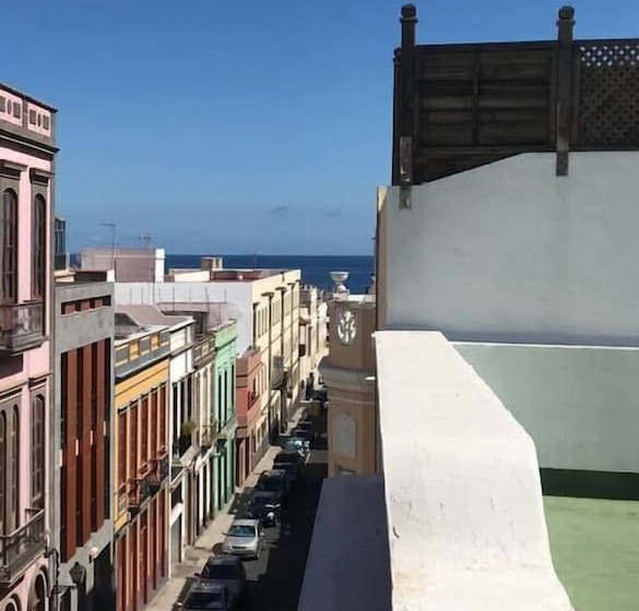 ユースホステル Stardust House Vegueta