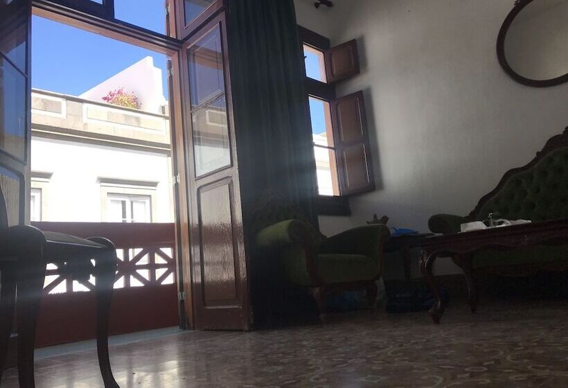 ユースホステル Stardust House Vegueta