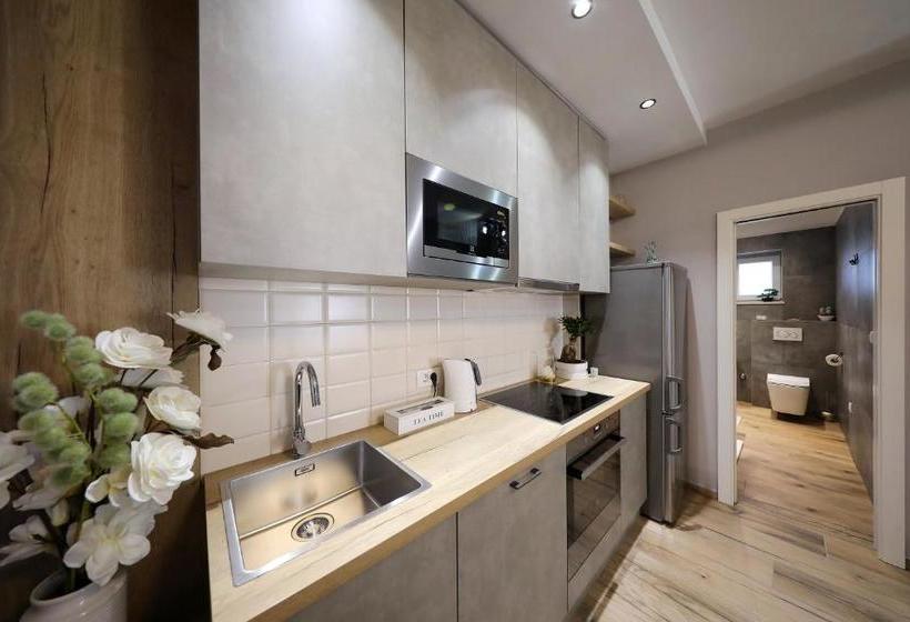 Aldo Apartments Center