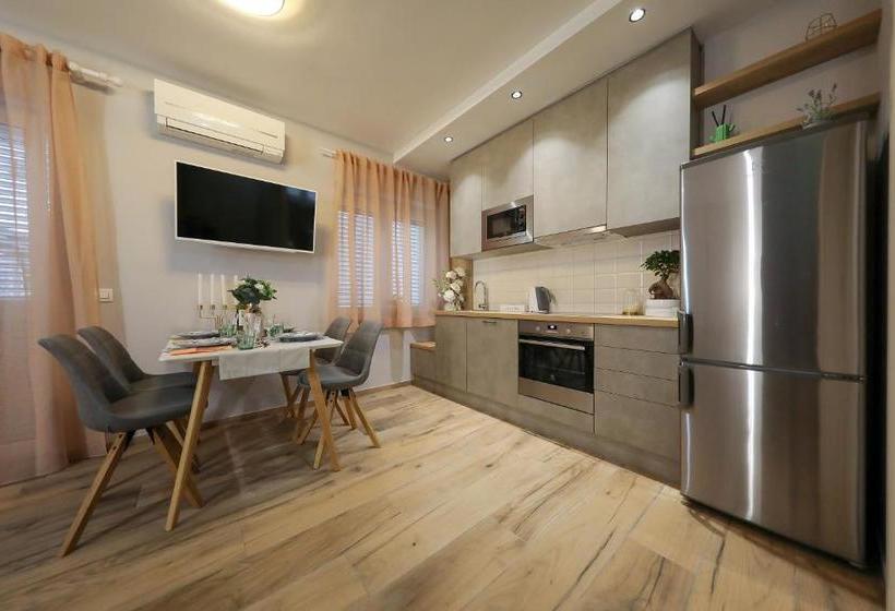 Aldo Apartments Center