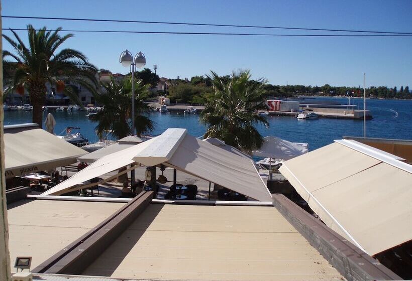 Apartment House Vitaic