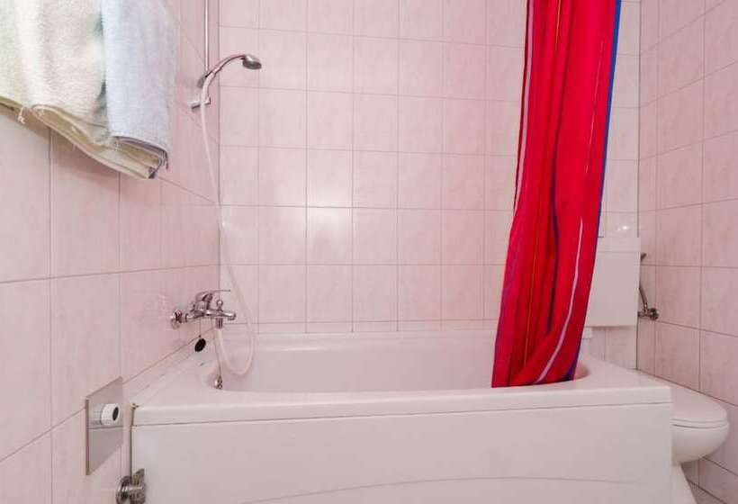 Apartments Plavac Mali