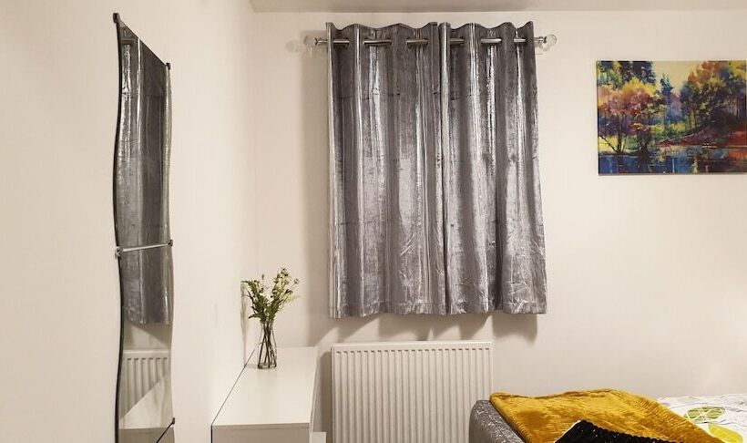 Beach Apartment   Kirkcaldy