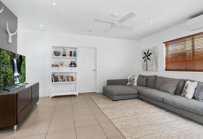 Beach House On Pearl   Kingscliff Central