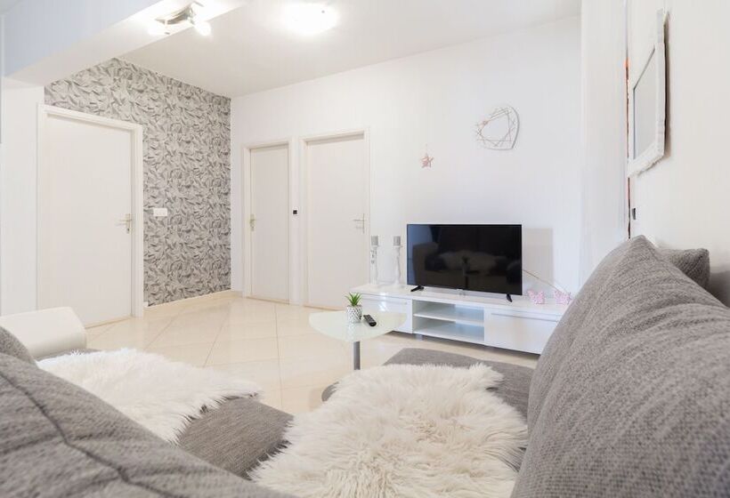 Beautiful Apartment Petra