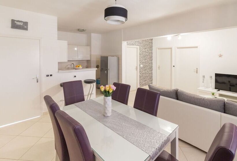 Beautiful Apartment Petra