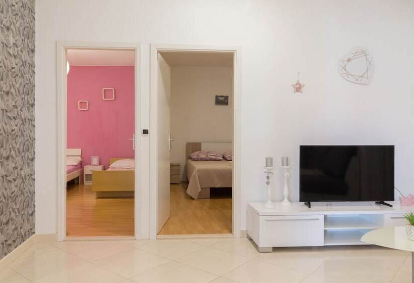 Beautiful Apartment Petra