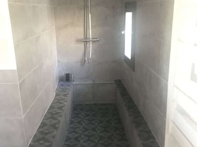 ベッドアンドブレックファースト Librairie Abelard