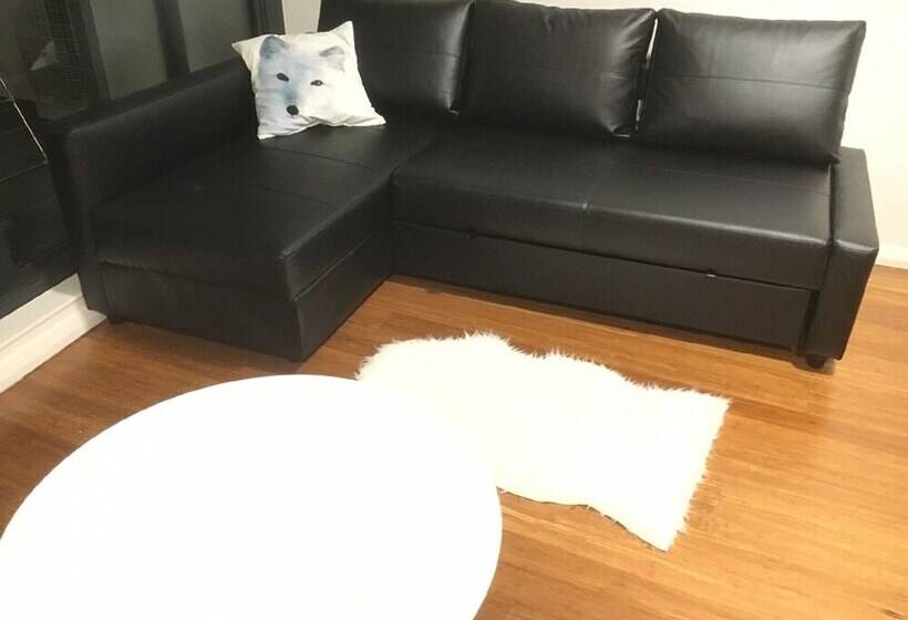 Cbd Apartment In Perfect Location