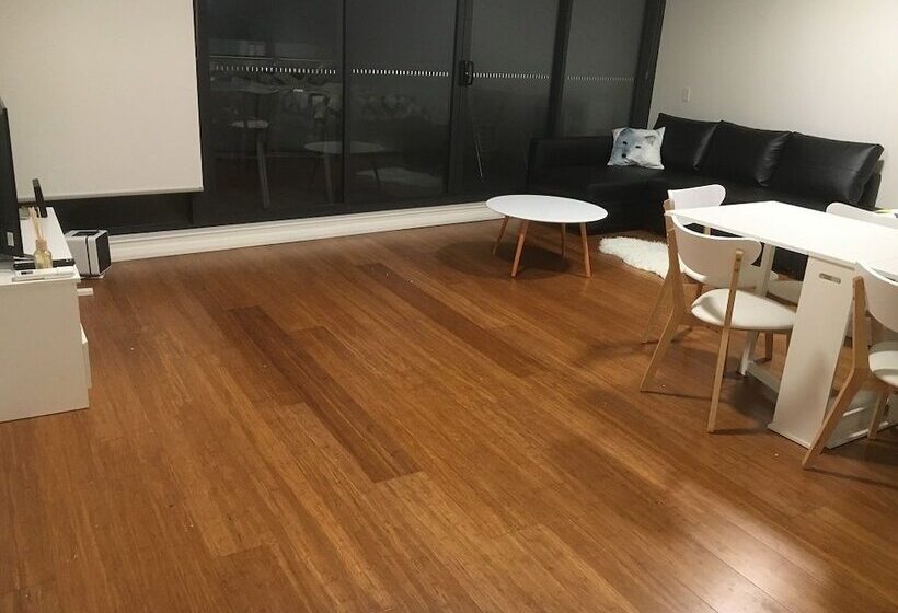 Cbd Apartment In Perfect Location