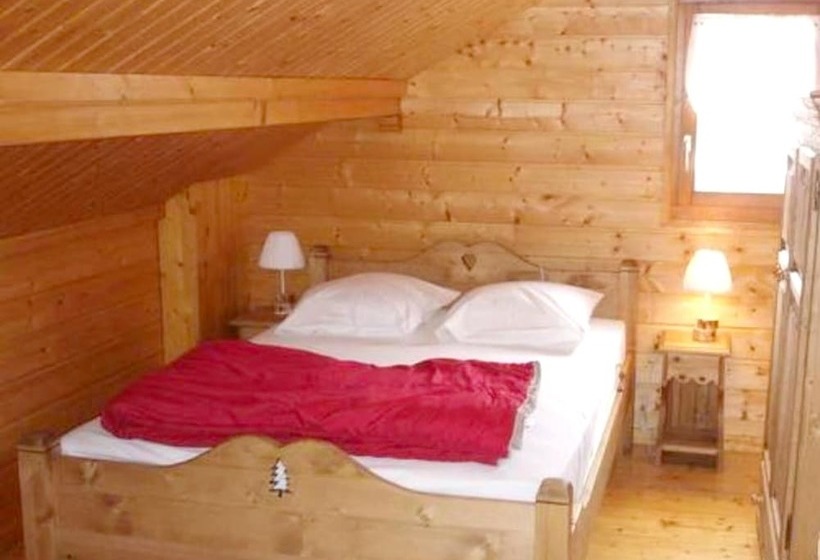 Chalet With 2 Bedrooms In Gérardmer, With Wonderful Lake View And Furnished Terrace 2 Km From The S