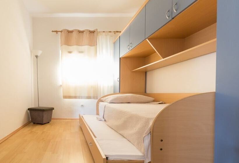 Comfortable Apartment Luka