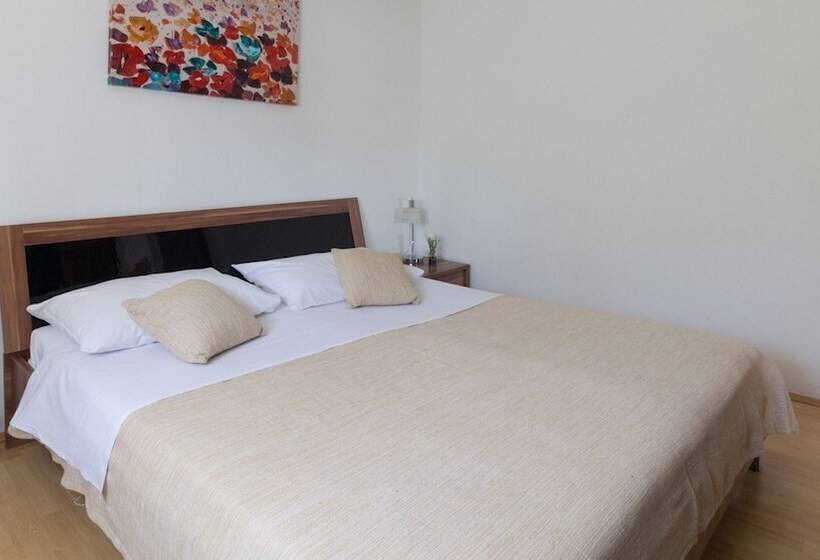 Comfortable Apartment Luka