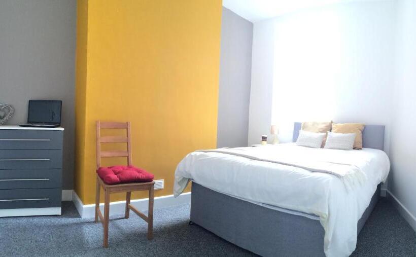 Townhouse @ 97 Edleston Road Crewe