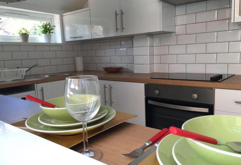 Townhouse @ 97 Edleston Road Crewe