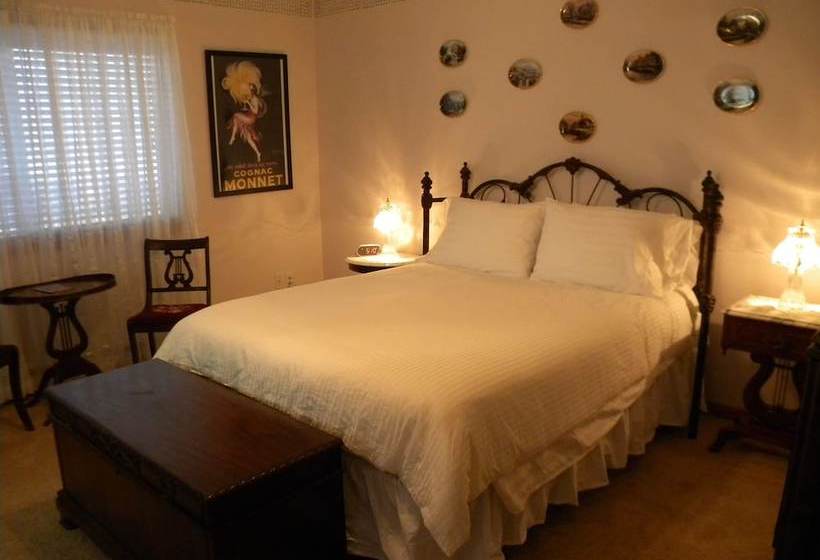 Dancing Moon Bed & Breakfast