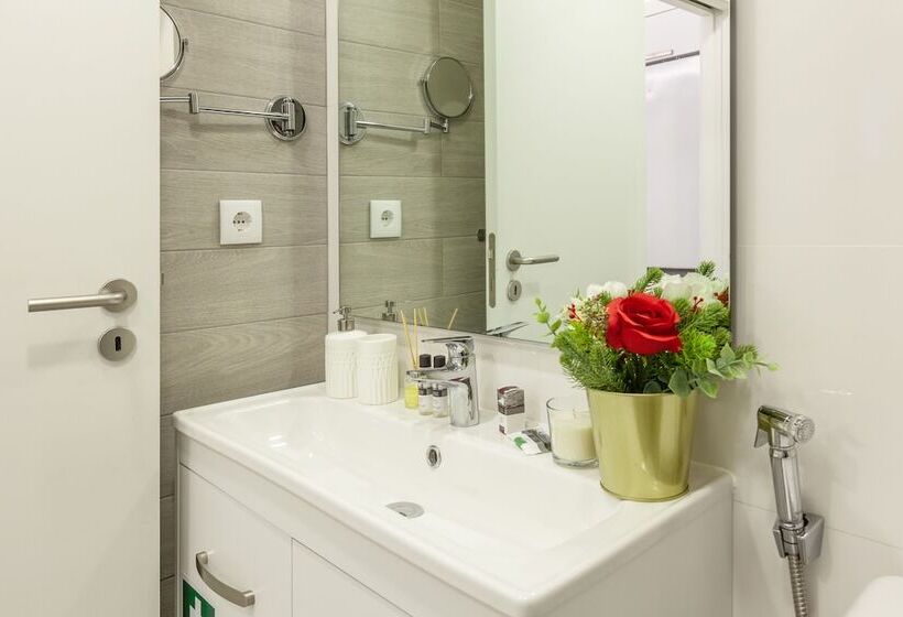 D&s   Torne Apartments