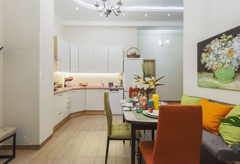 Gm Apartment Serafimovicha 2   88