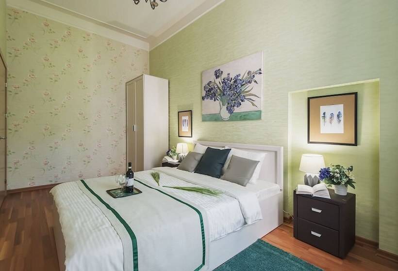 Gm Apartment Serafimovicha 2   88