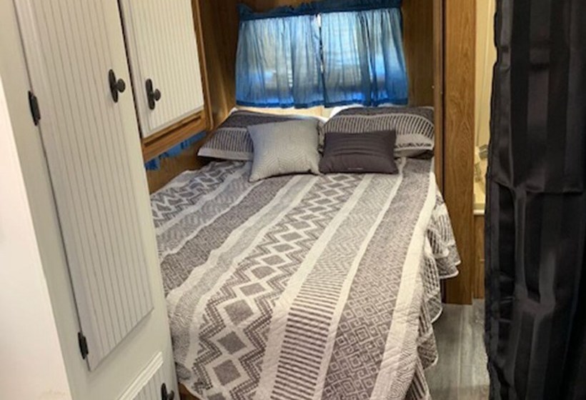 Happy Trails Campground & Mini Motel