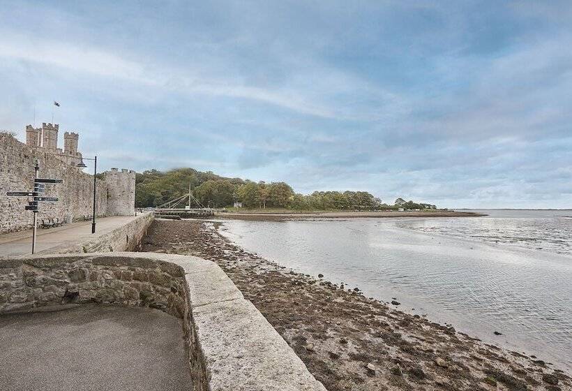 Host & Stay   High Street Apartments