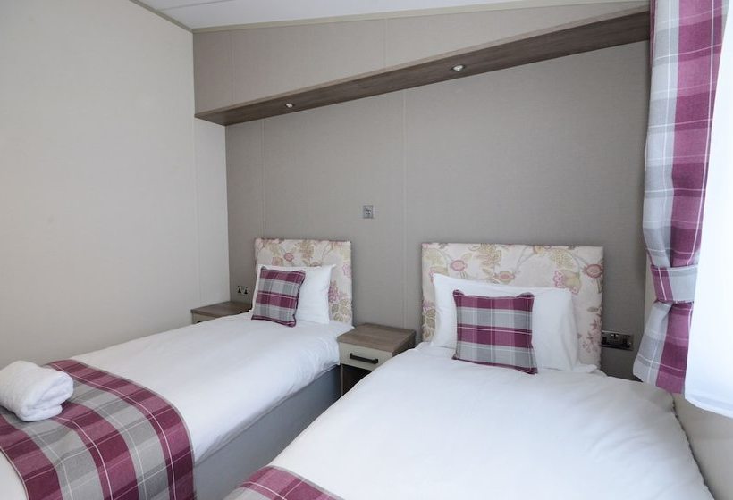 Отель Ca Holiday Management Kingfisher Lodge