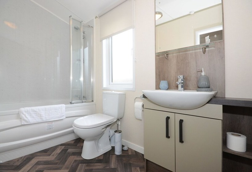 Отель Ca Holiday Management Kingfisher Lodge