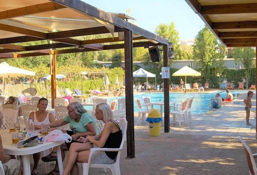 فندق Camping Chania