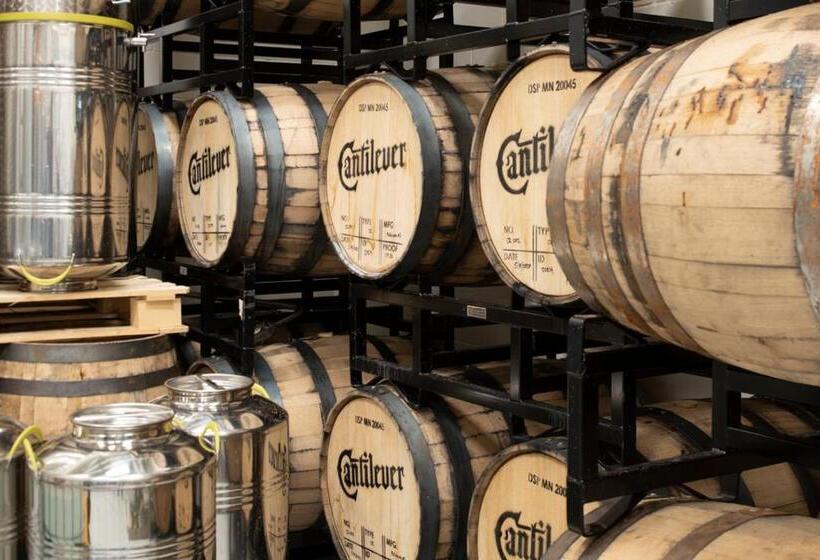 Cantilever Hotel, Trademark Collection By Wyndham