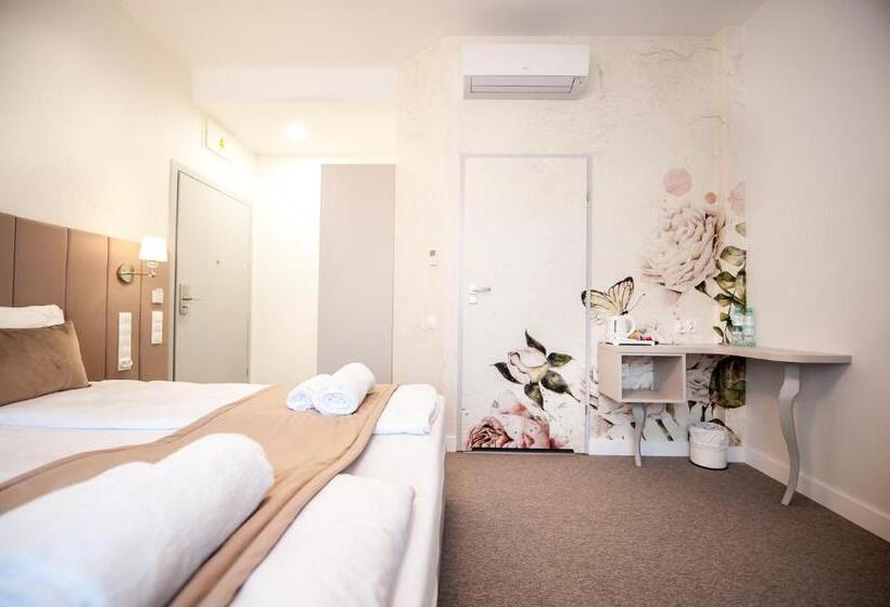 هتل Gdynia Boutique