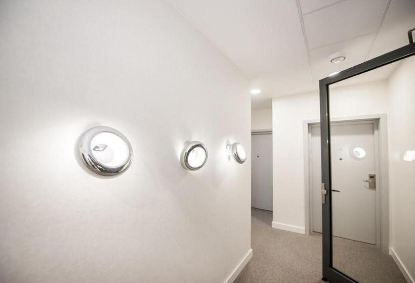 هتل Gdynia Boutique