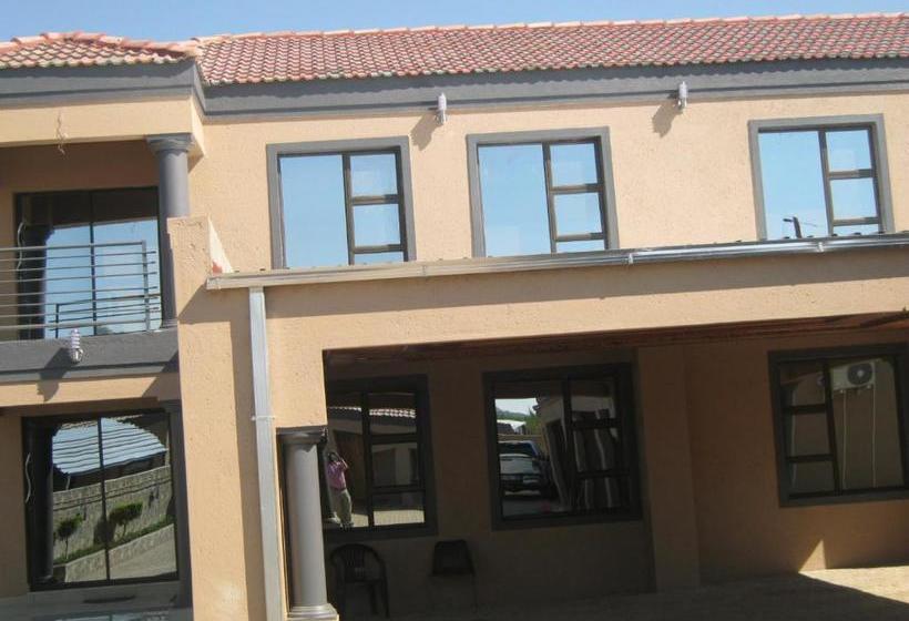 בית מלון כפרי Kulani Country Lodge