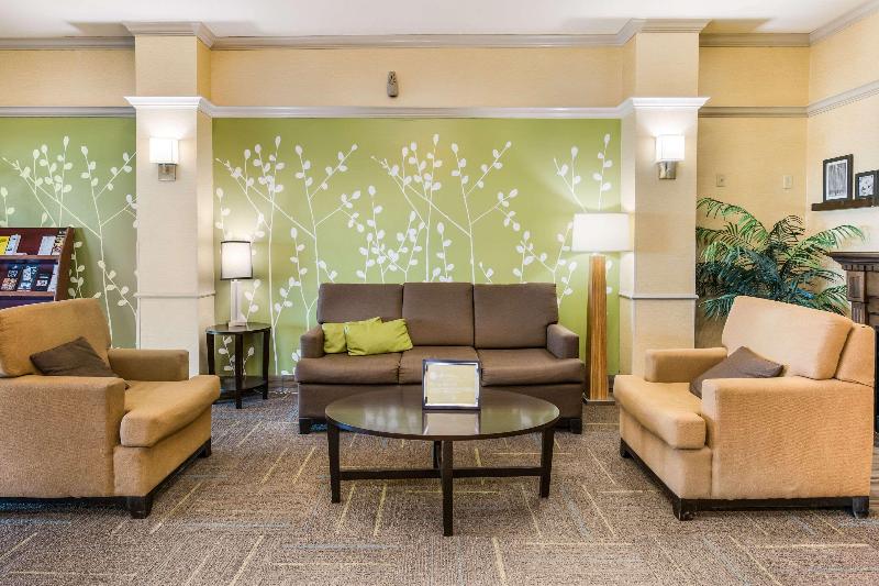 בית מלון כפרי Mainstay Suites